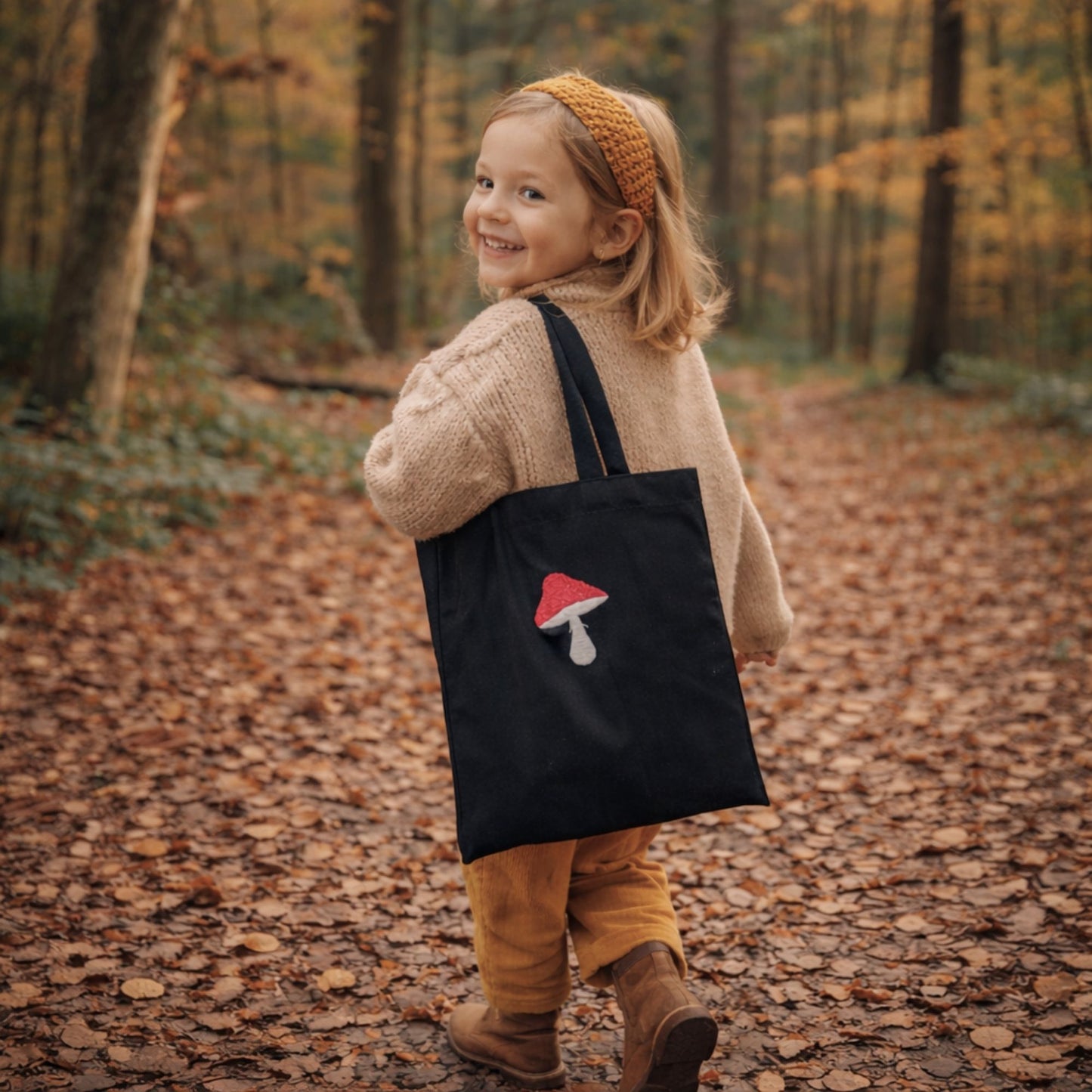 Baumwoll-Tragetasche mit süßer Fliegenpilz-Stickerei