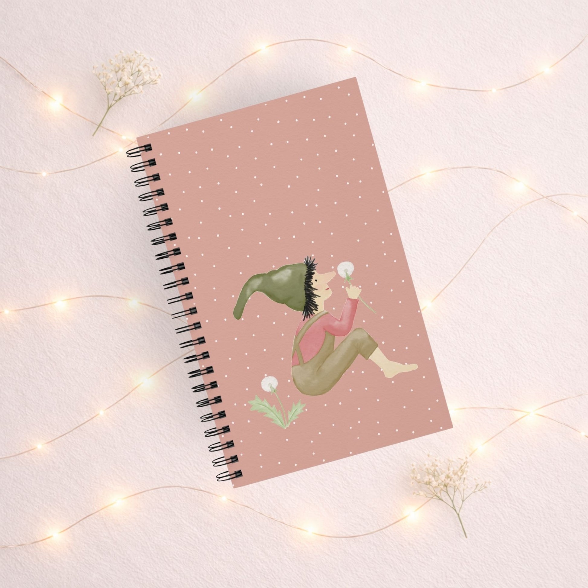 Altrosa Zwergen Notizbuch mit Pusteblume als Geschenkidee